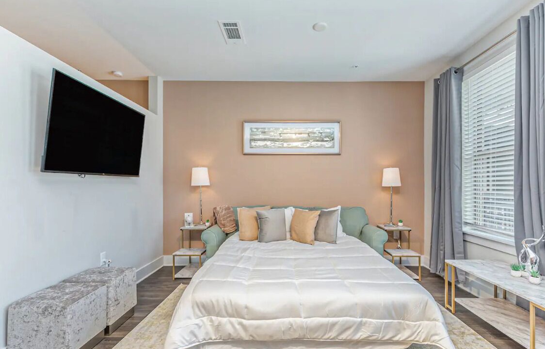 Photo of Bedroom in Villa Heights