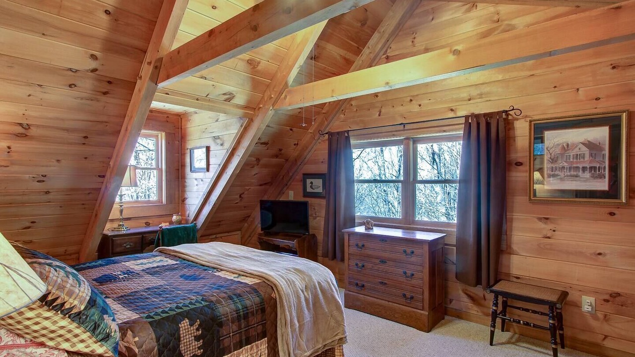Photo of Bedroom in Zionville