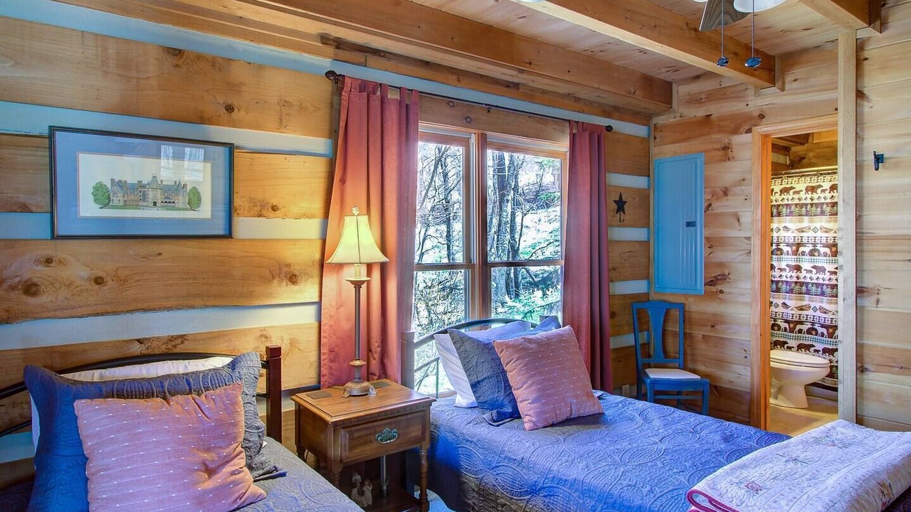 Photo of Bedroom in Zionville