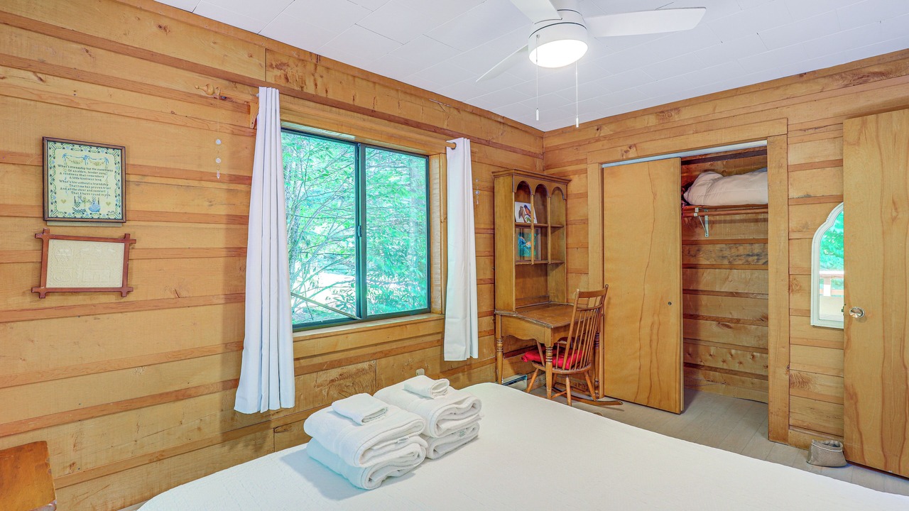 Photo of Bedroom in Wolf Laurel
