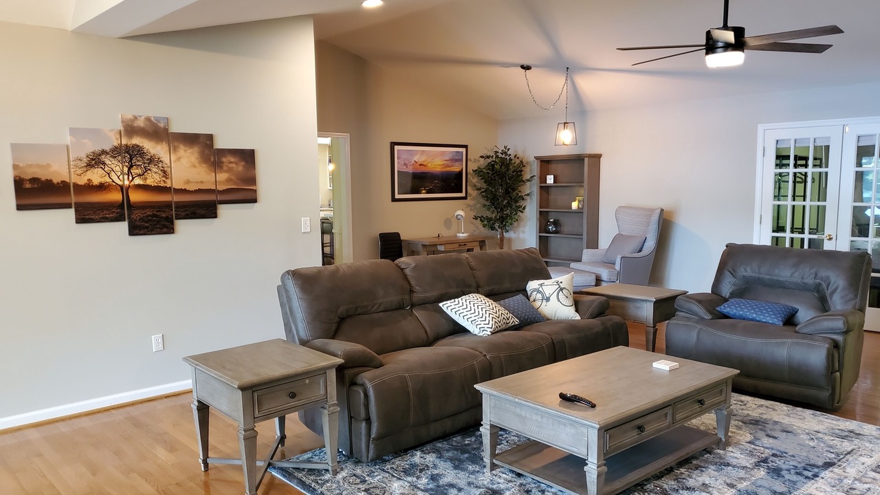 Photo of Livingroom in Brevard