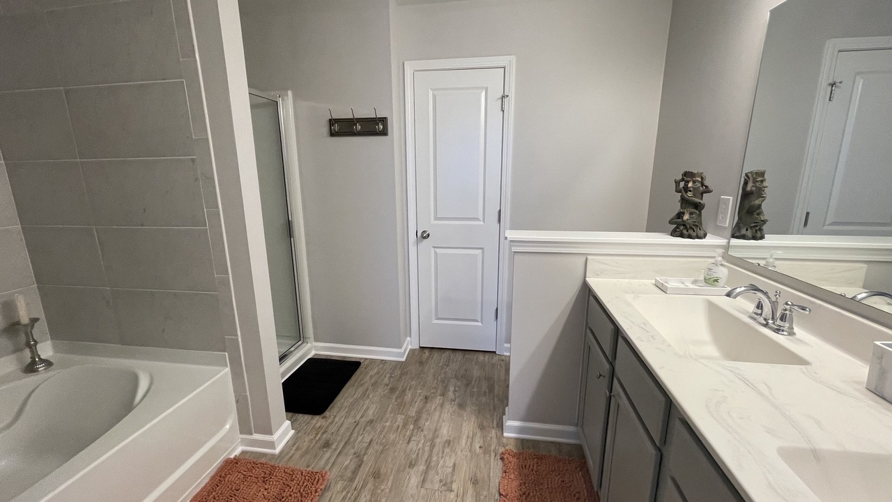Photo of Bathroom in Murraysville