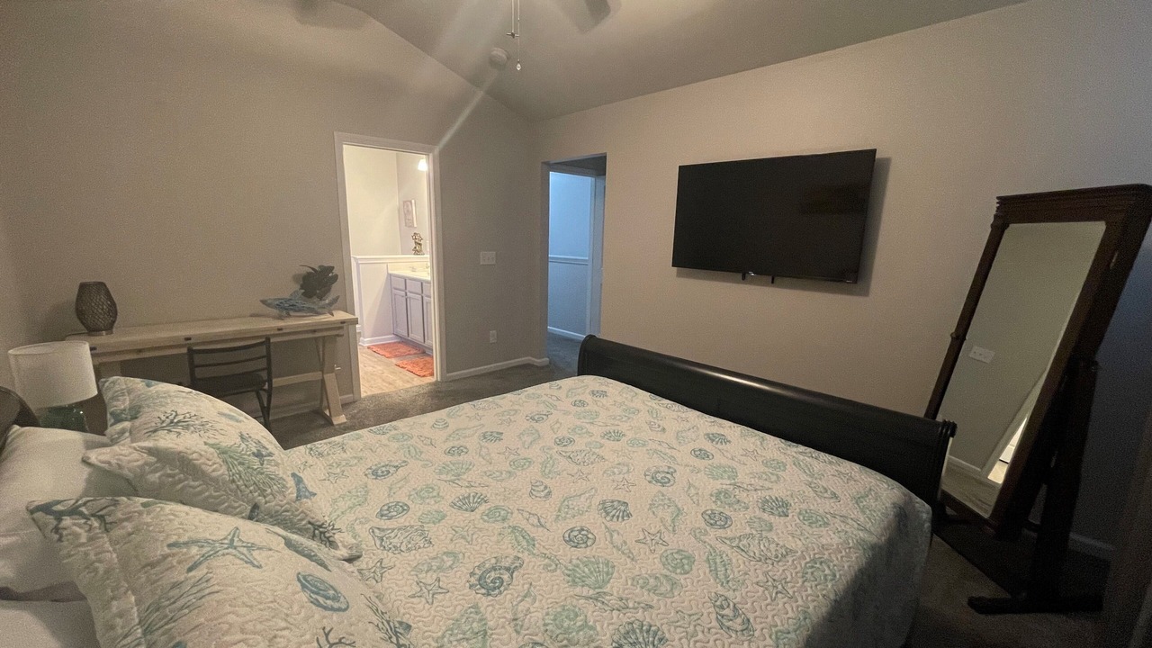 Photo of Bedroom in Murraysville