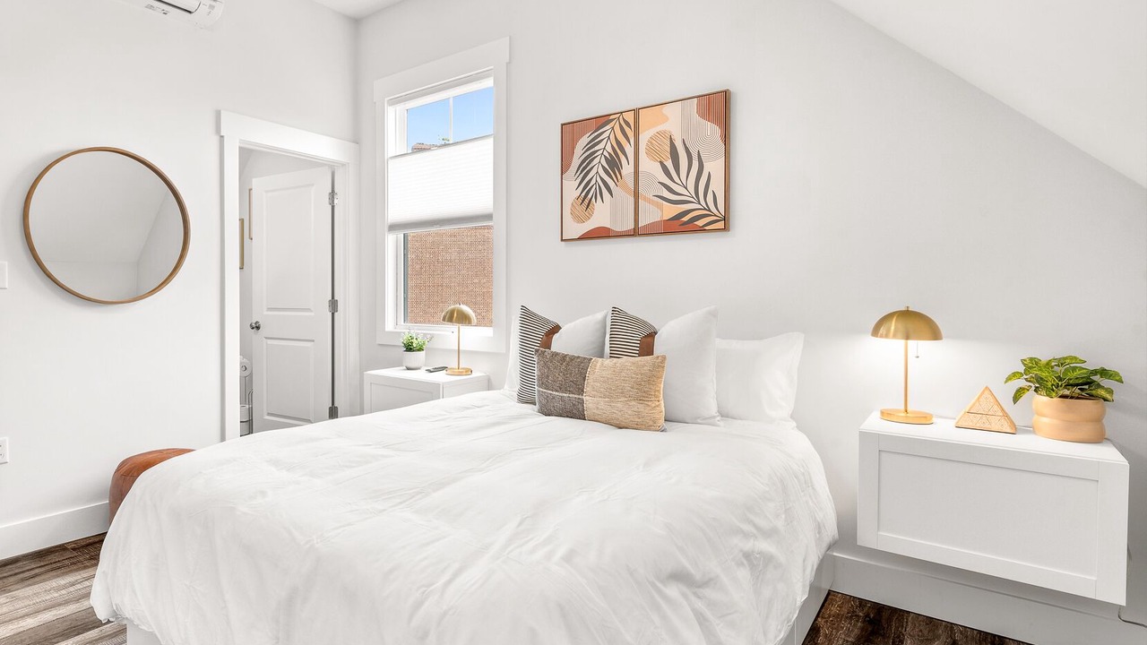 Photo of Bedroom in Downtown Charleston