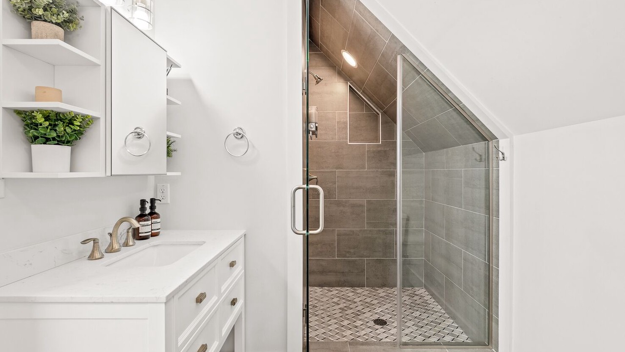 Photo of Bathroom in Downtown Charleston
