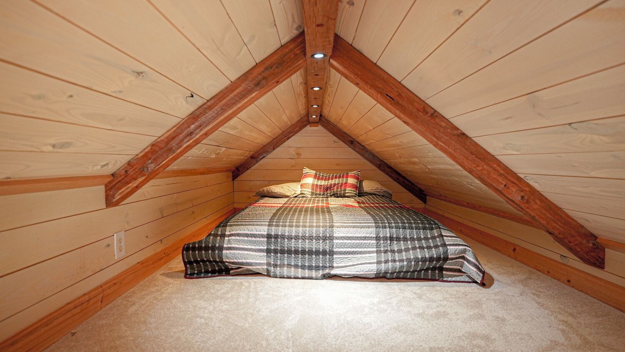 Photo of Bedroom in Olin