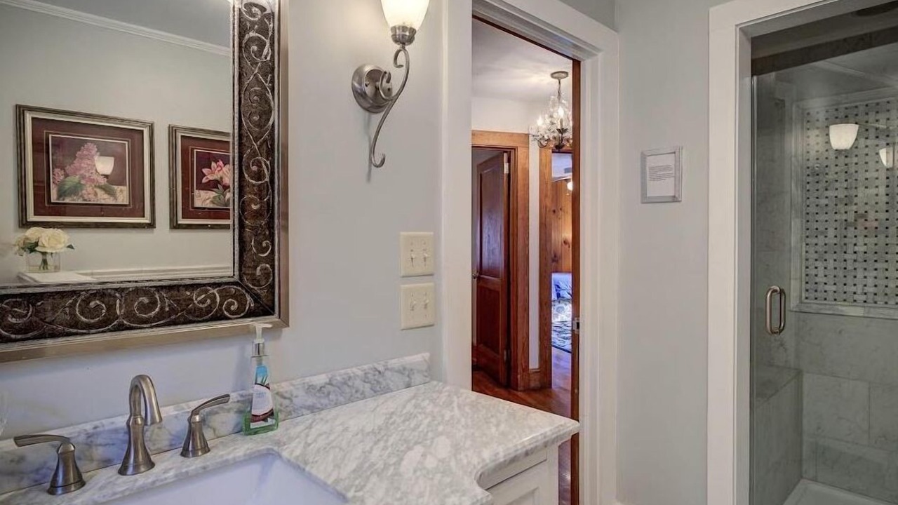 Photo of Bathroom in Blowing Rock