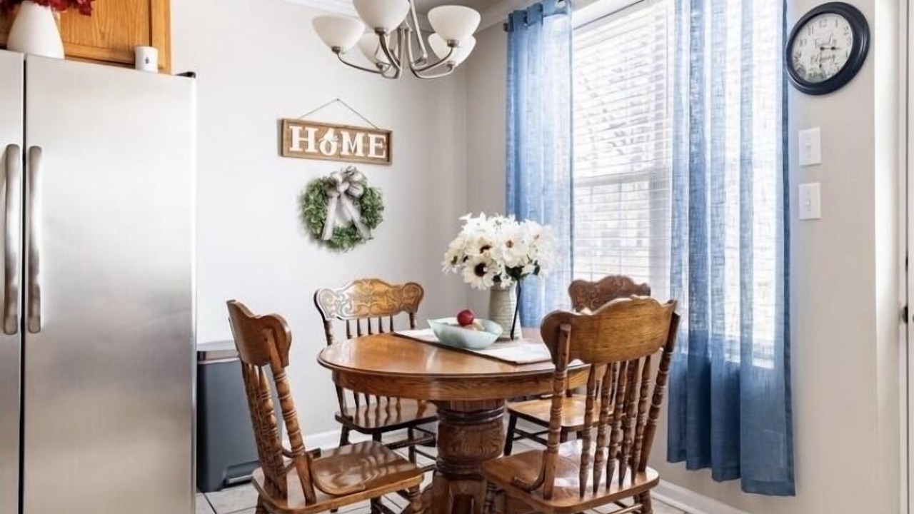 Photo of Livingroom in Concord