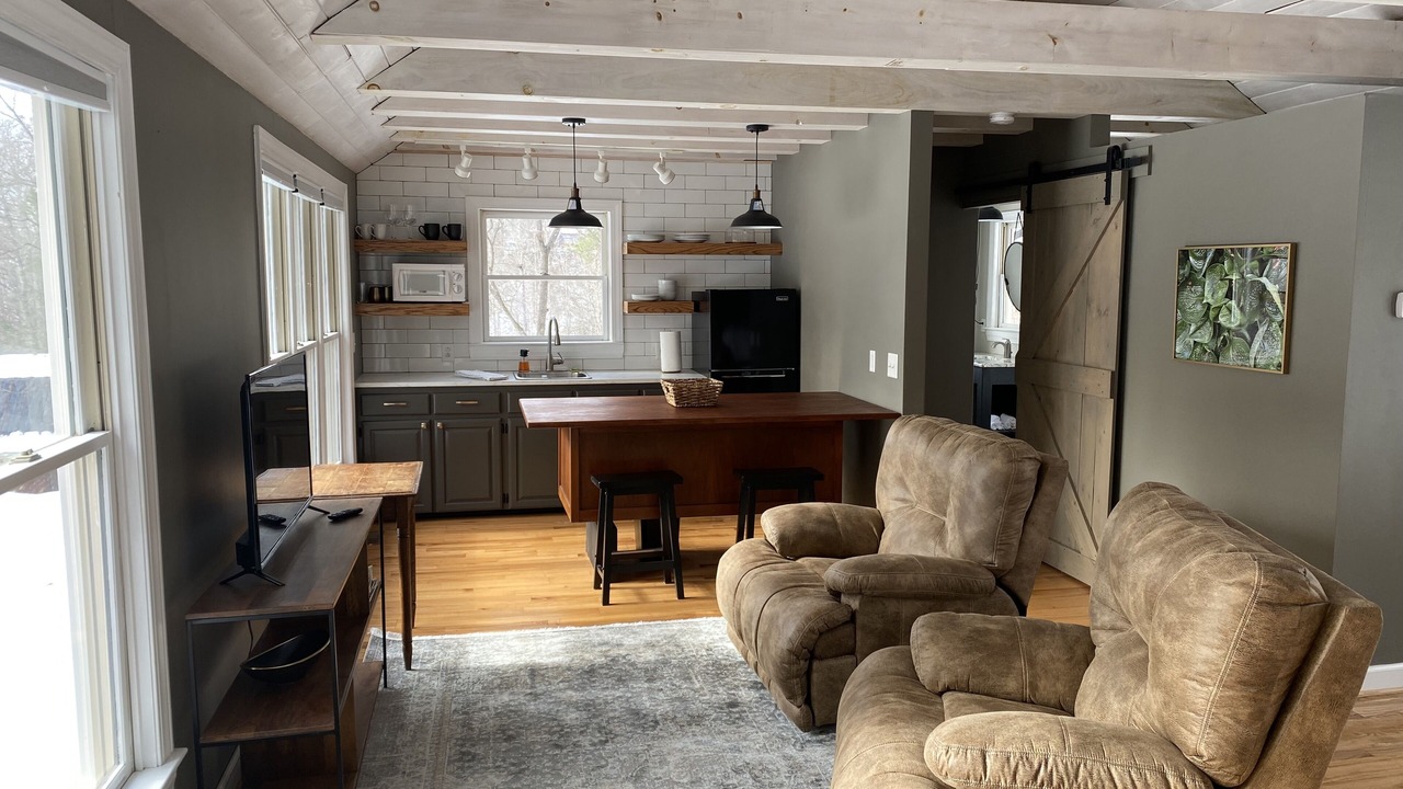 Photo of Livingroom in Jonesville