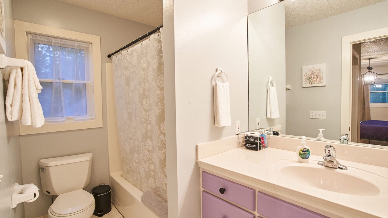 Photo of Bathroom in Foscoe