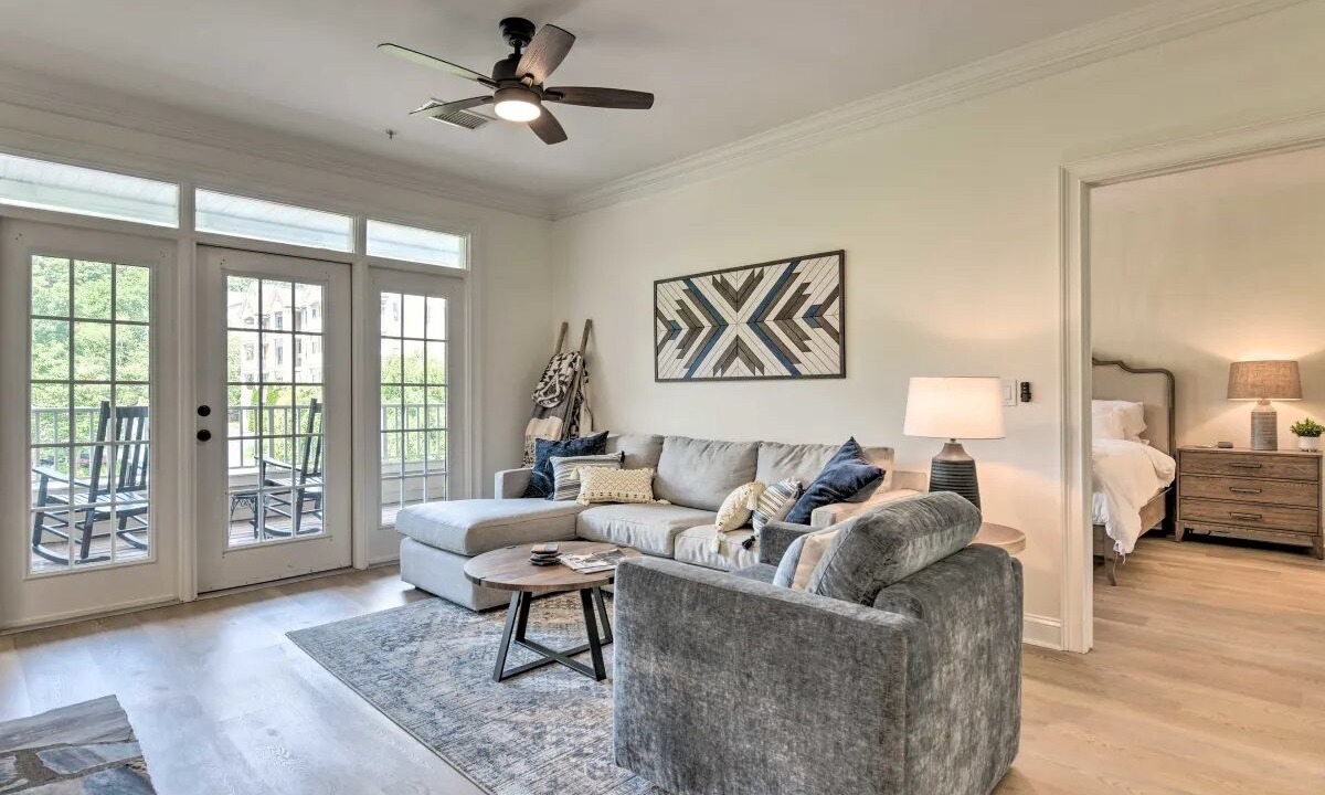 Photo of Livingroom in Maggie Valley