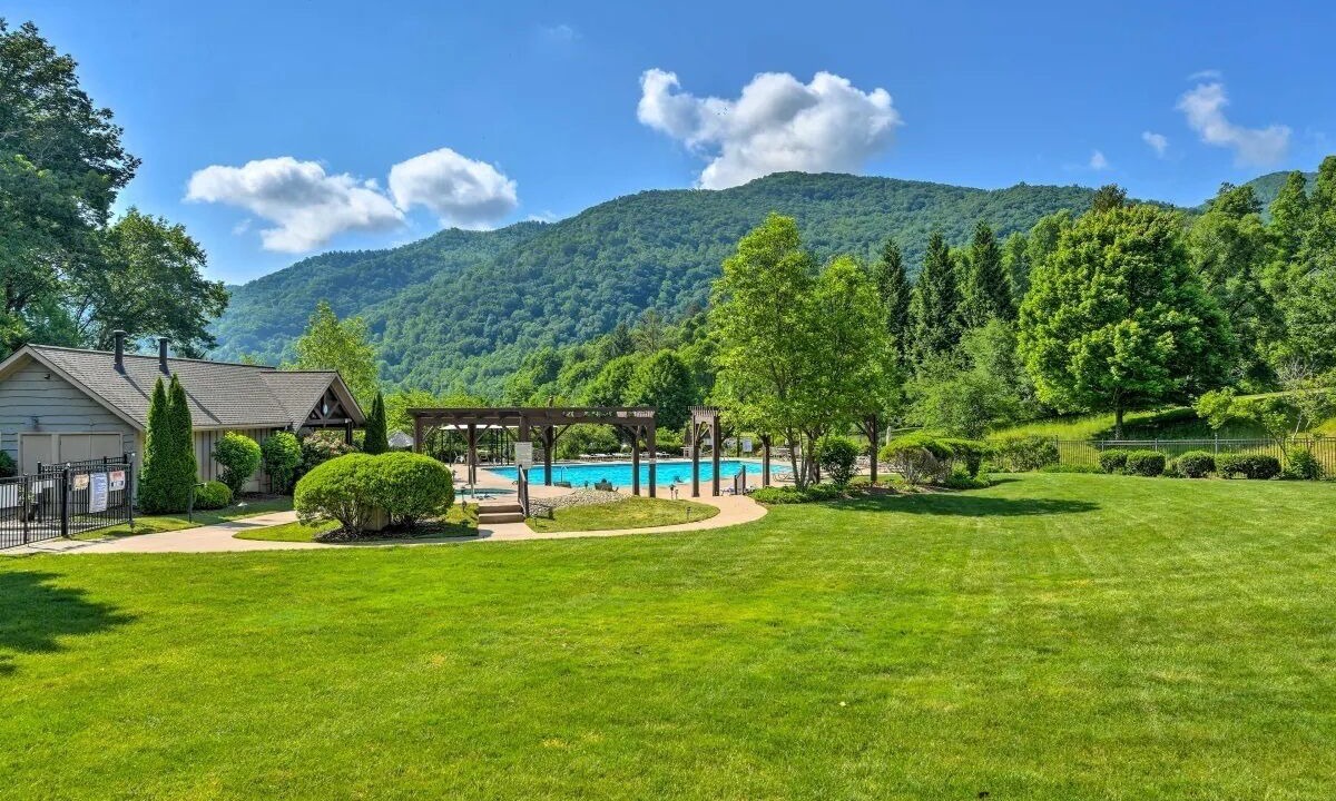 Photo of Outdoor in Maggie Valley