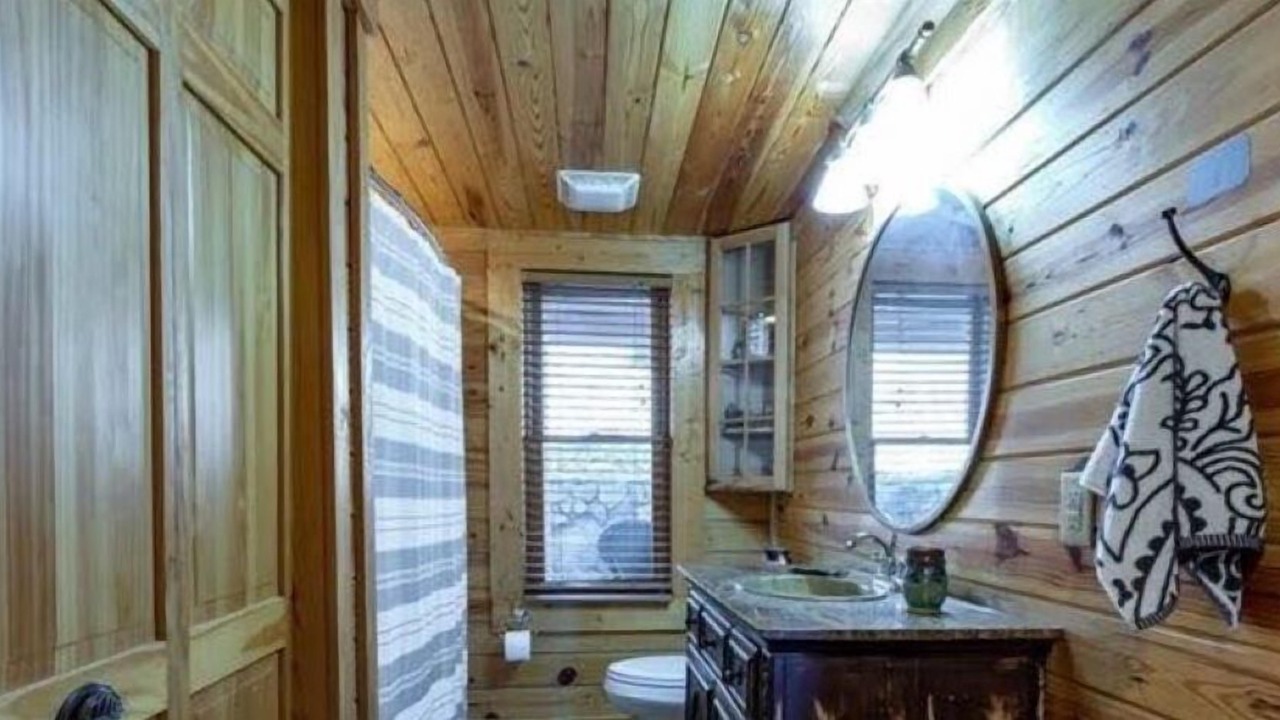 Photo of Bathroom in Spruce Pine