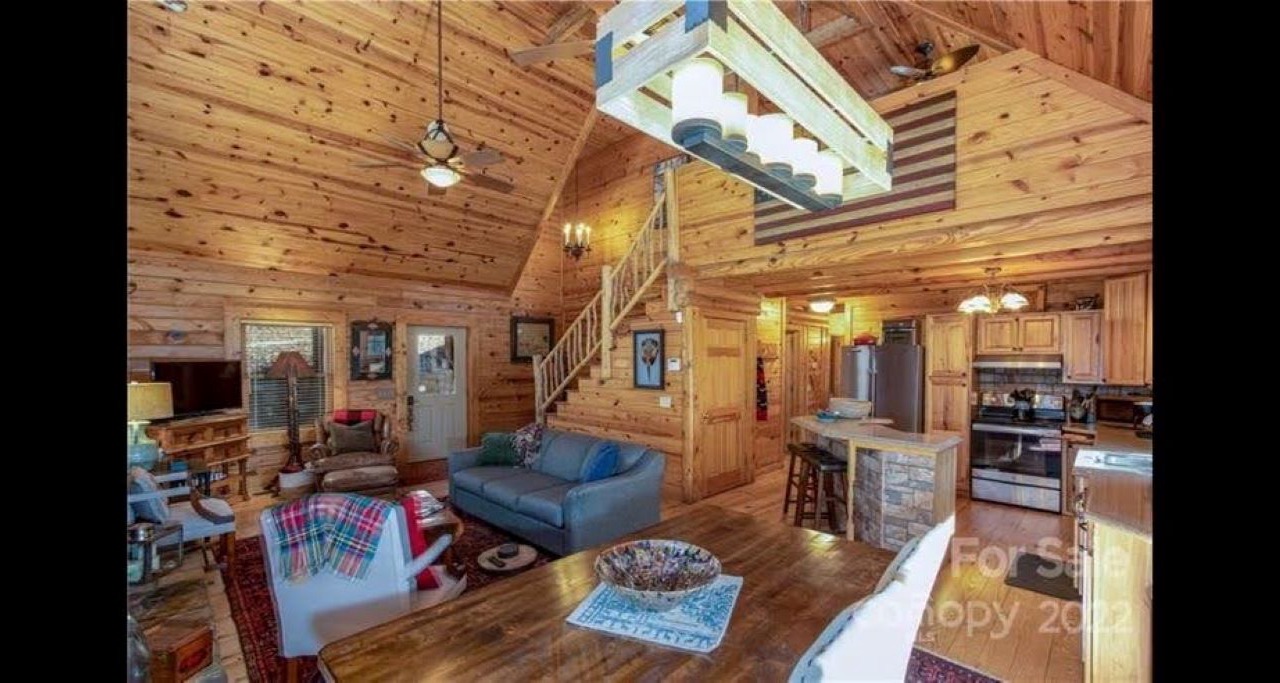 Photo of Livingroom in Spruce Pine