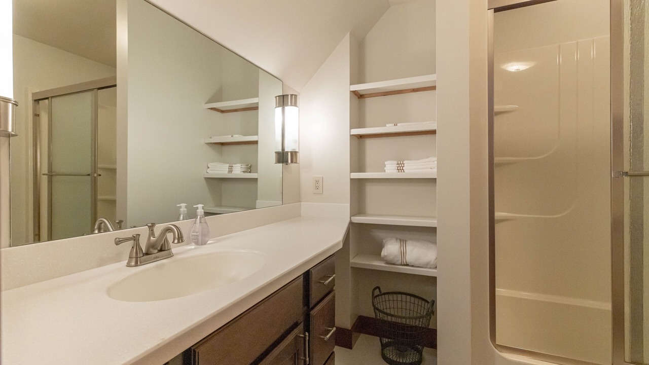 Photo of Bathroom in Nebo