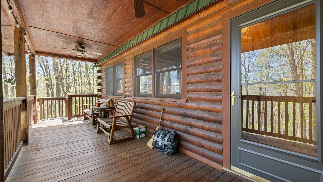 Photo of Patio Balcony in Wolf Laurel