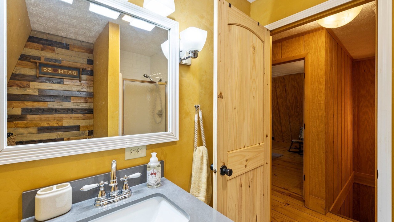 Photo of Bathroom in Wolf Laurel