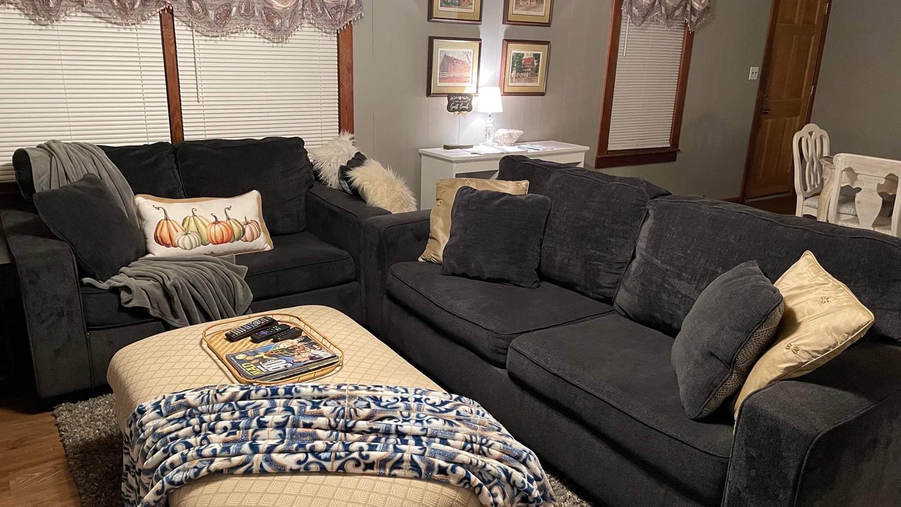 Photo of Livingroom in Walnut Cove