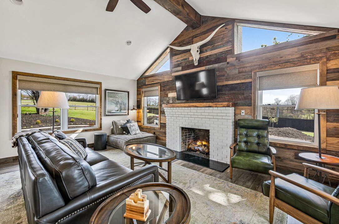 Photo of Livingroom in Mills River