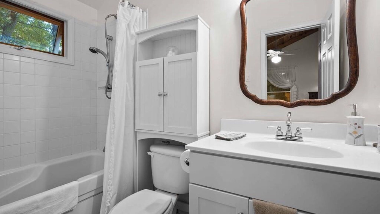 Photo of Bathroom in Highlands