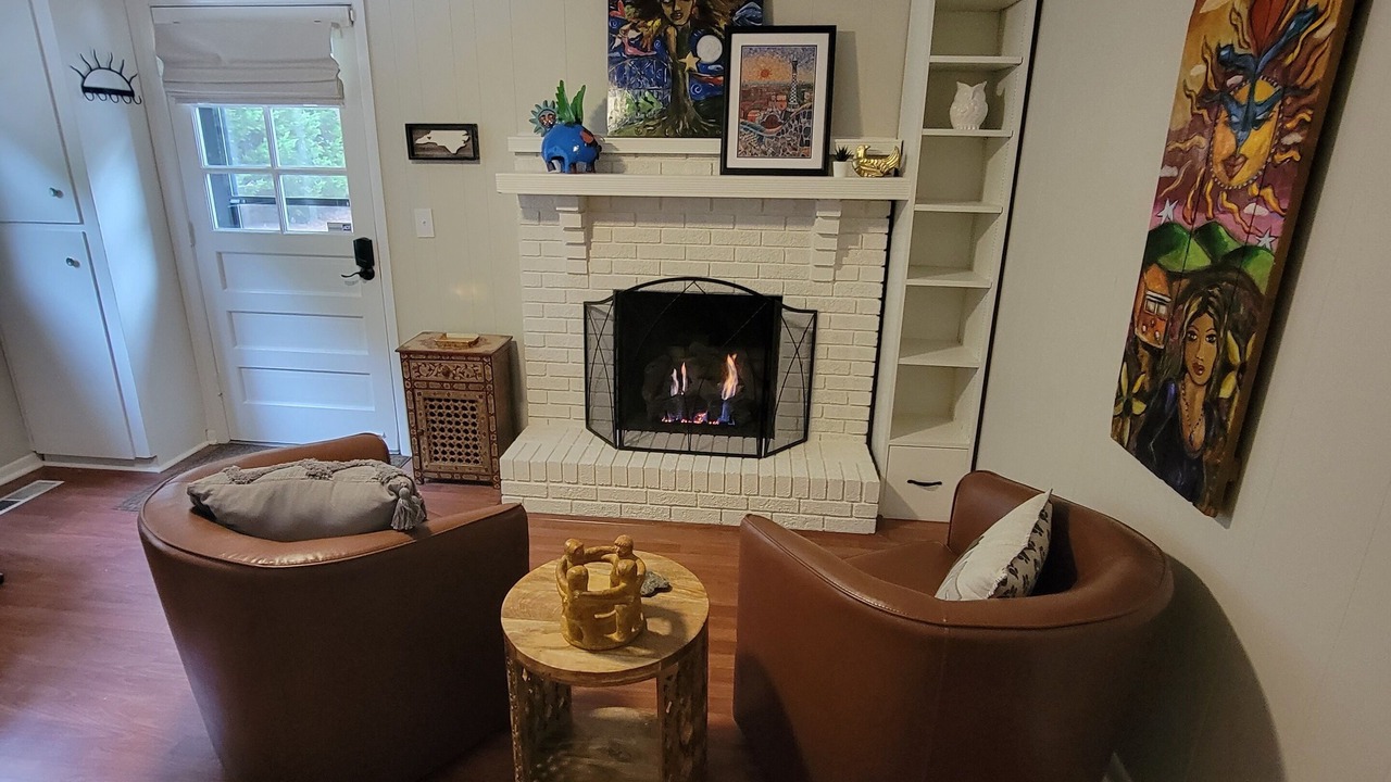 Photo of Livingroom in Morganton