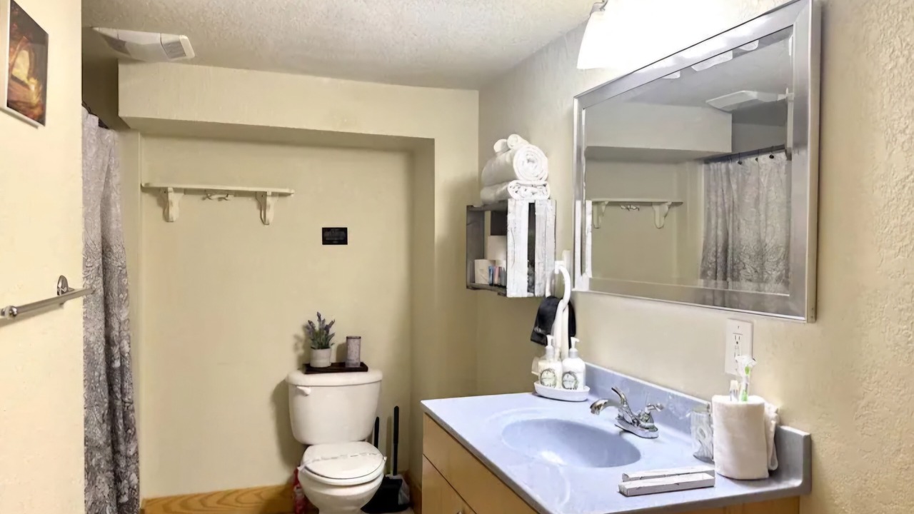 Photo of Bathroom in Colington