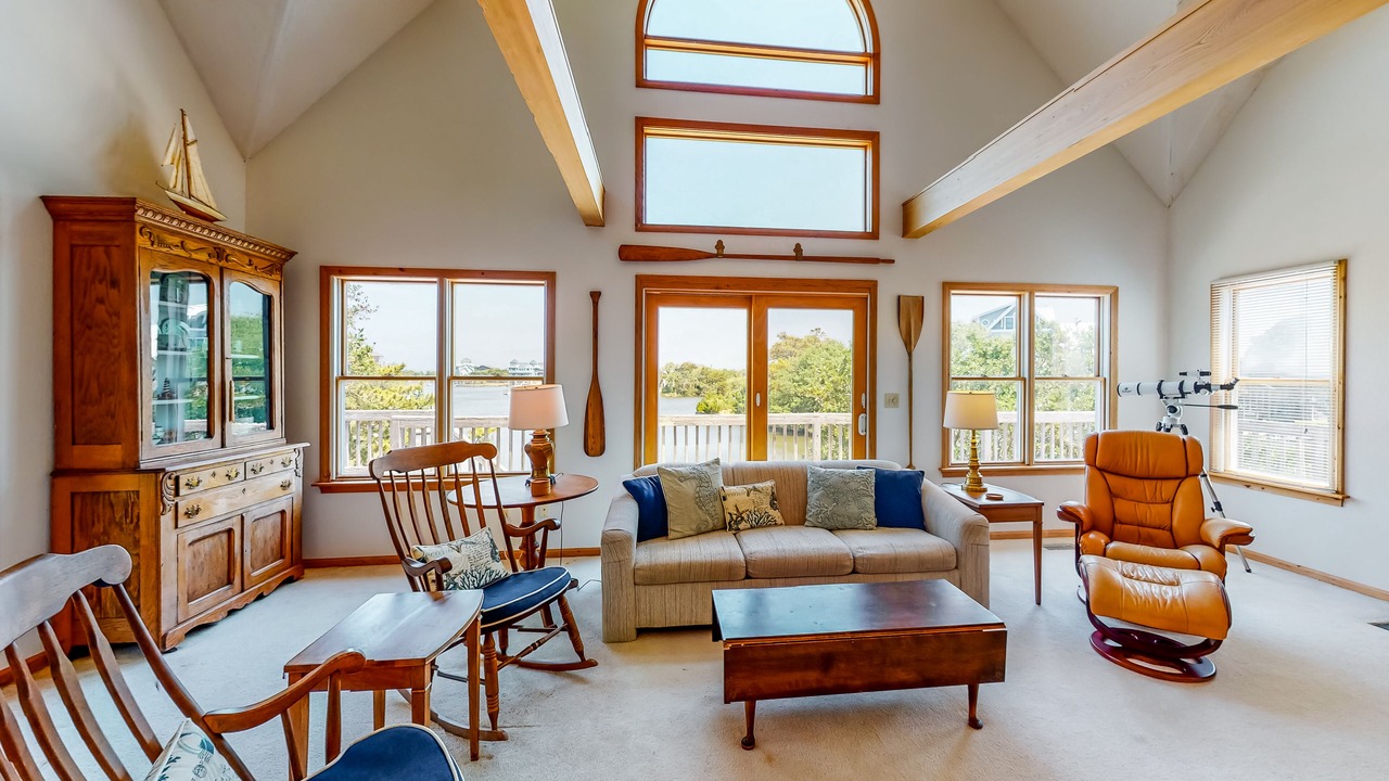 Photo of Livingroom in Brigands' Bay