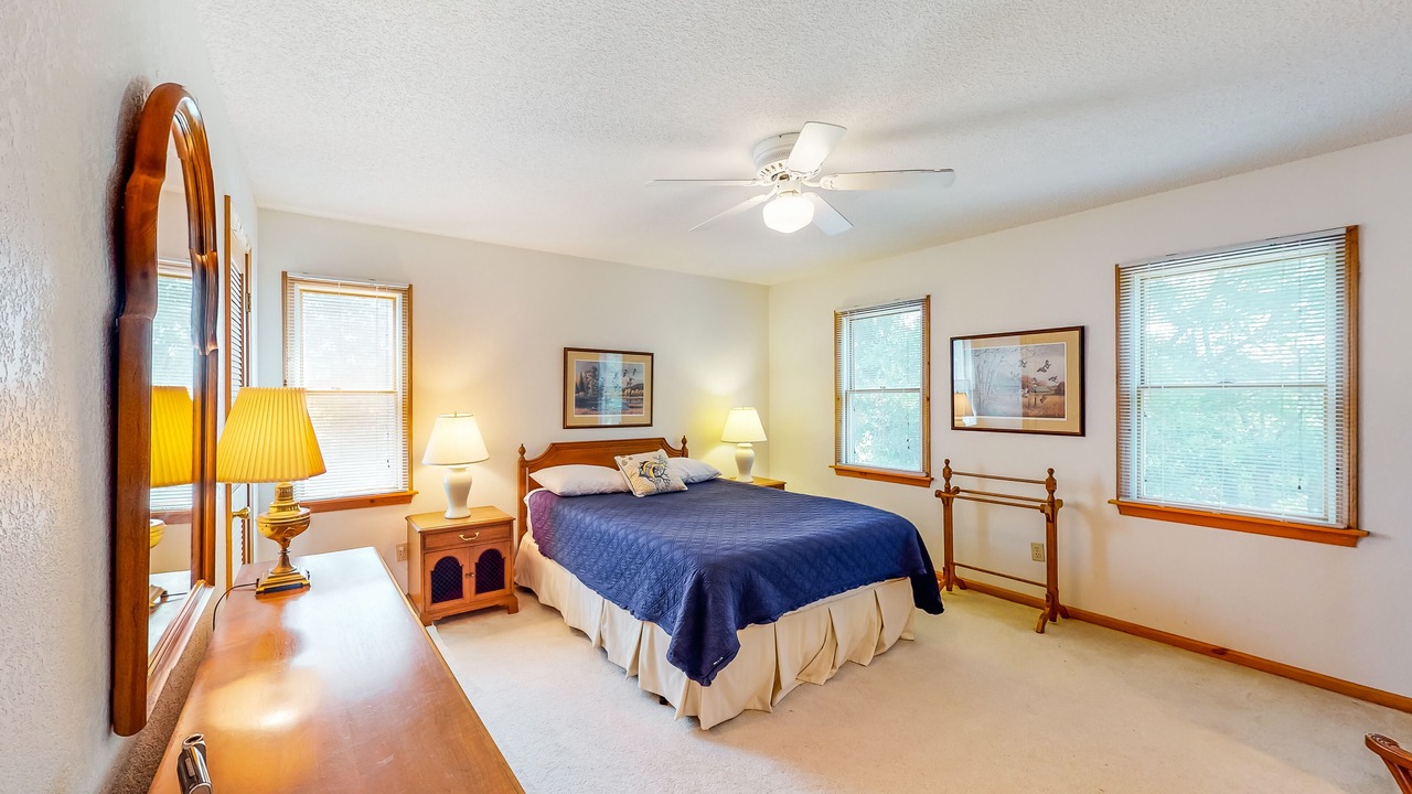 Photo of Bedroom in Brigands' Bay
