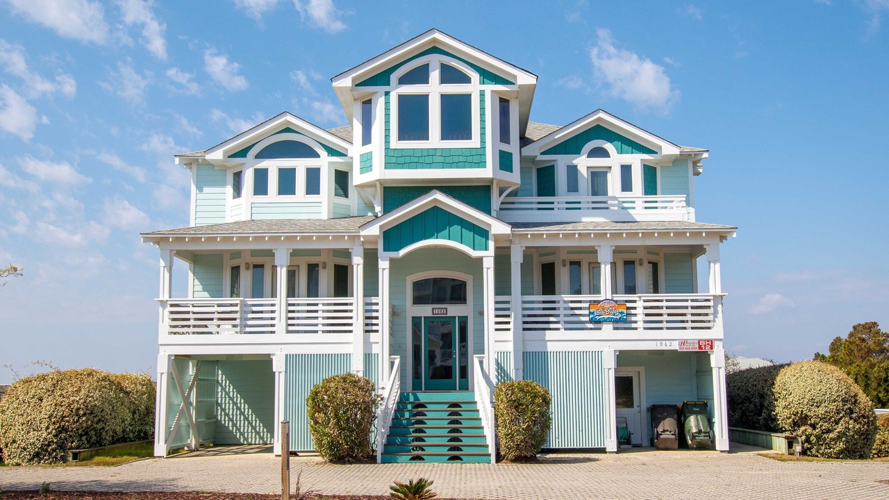 Photo of Outdoor in Corolla Light