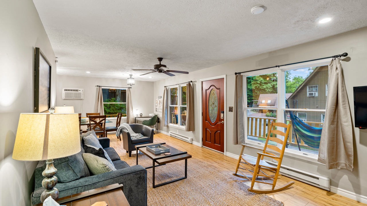 Photo of Livingroom in Mill Spring