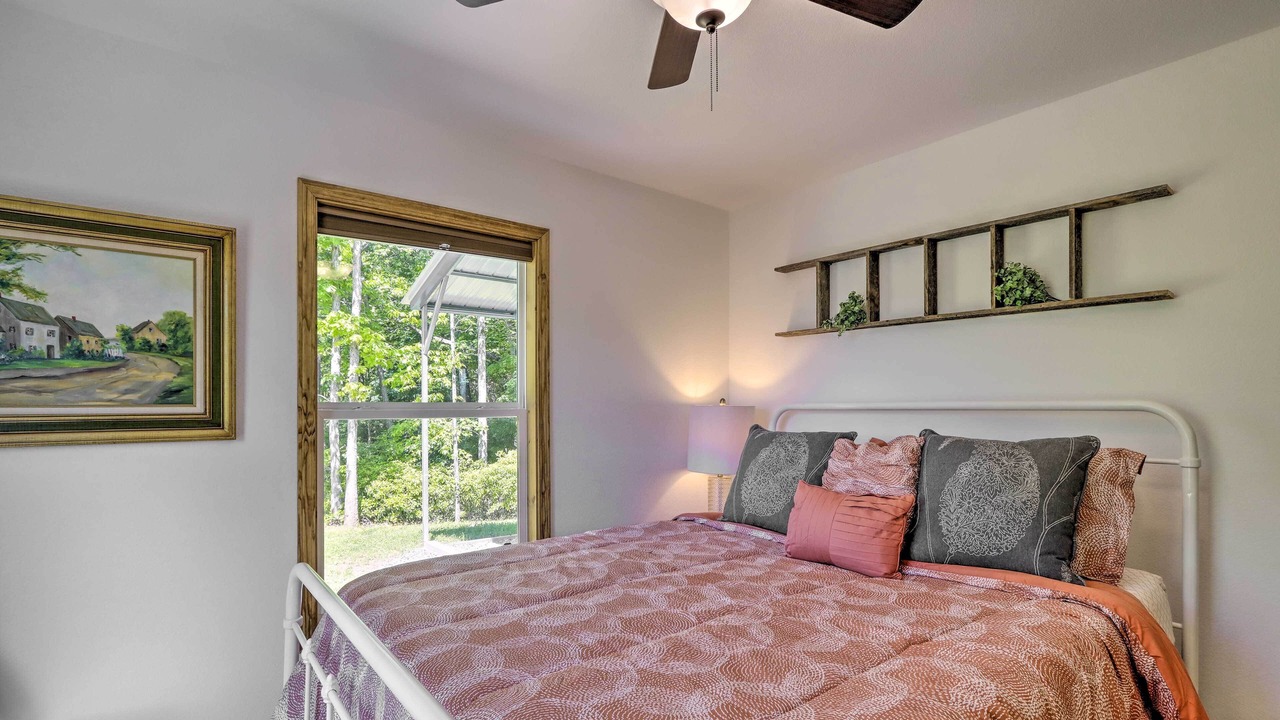 Photo of Bedroom in Marble