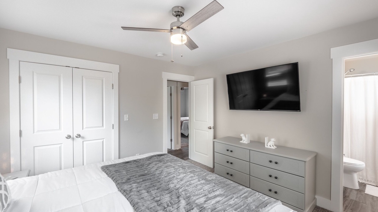 Photo of Bedroom in Silver Lake