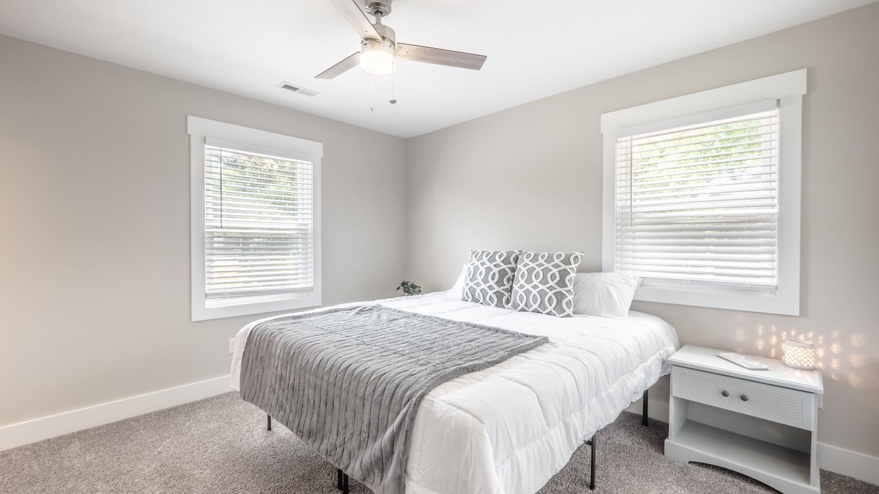 Photo of Bedroom in Silver Lake