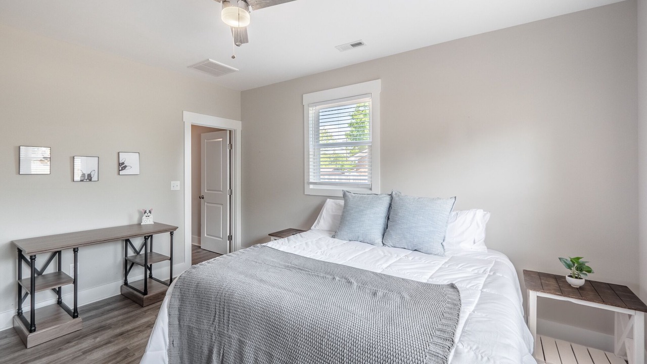 Photo of Bedroom in Silver Lake