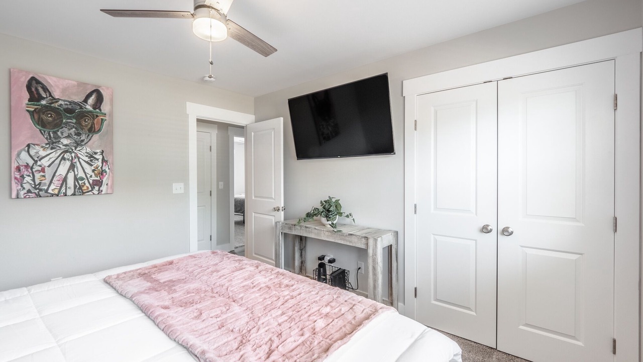 Photo of Bedroom in Silver Lake