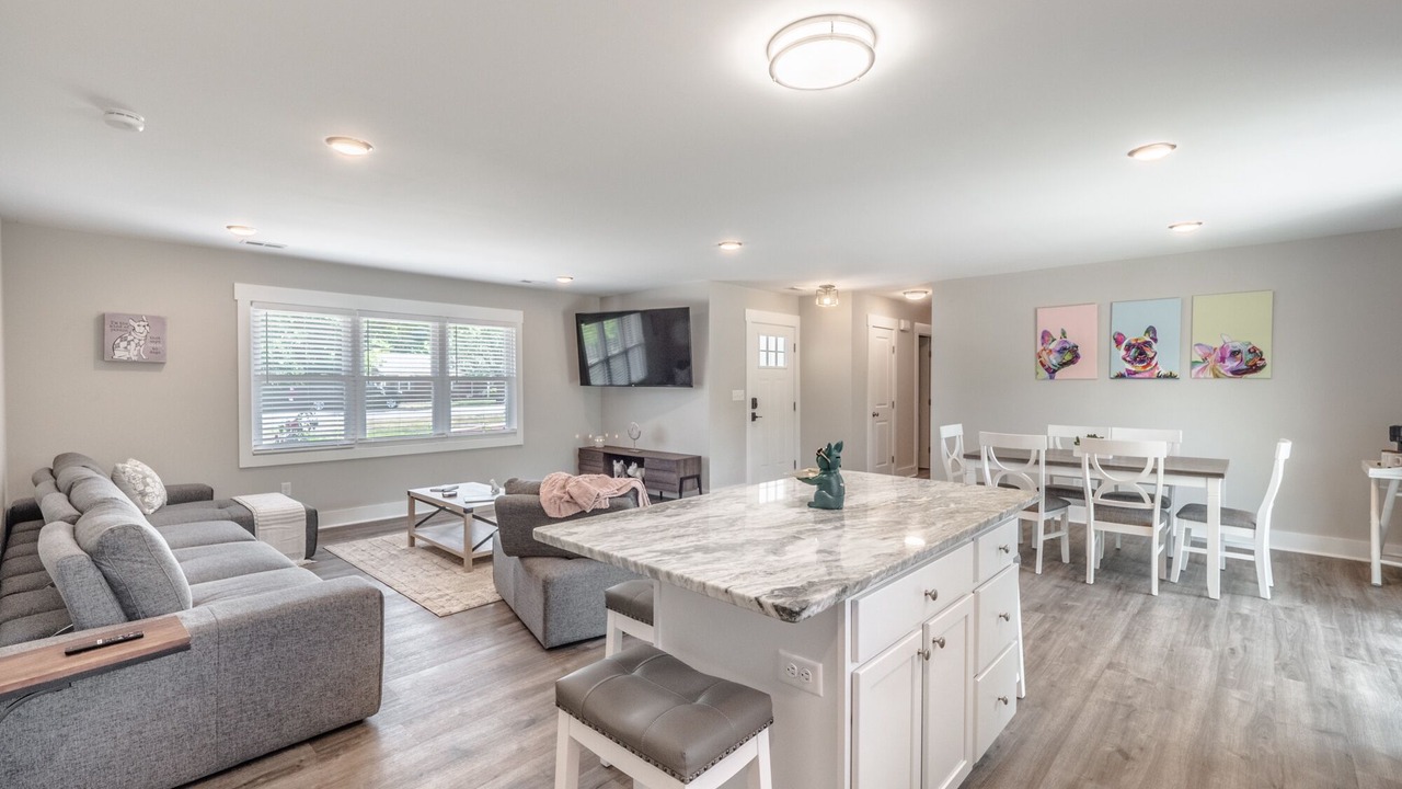 Photo of Livingroom in Silver Lake