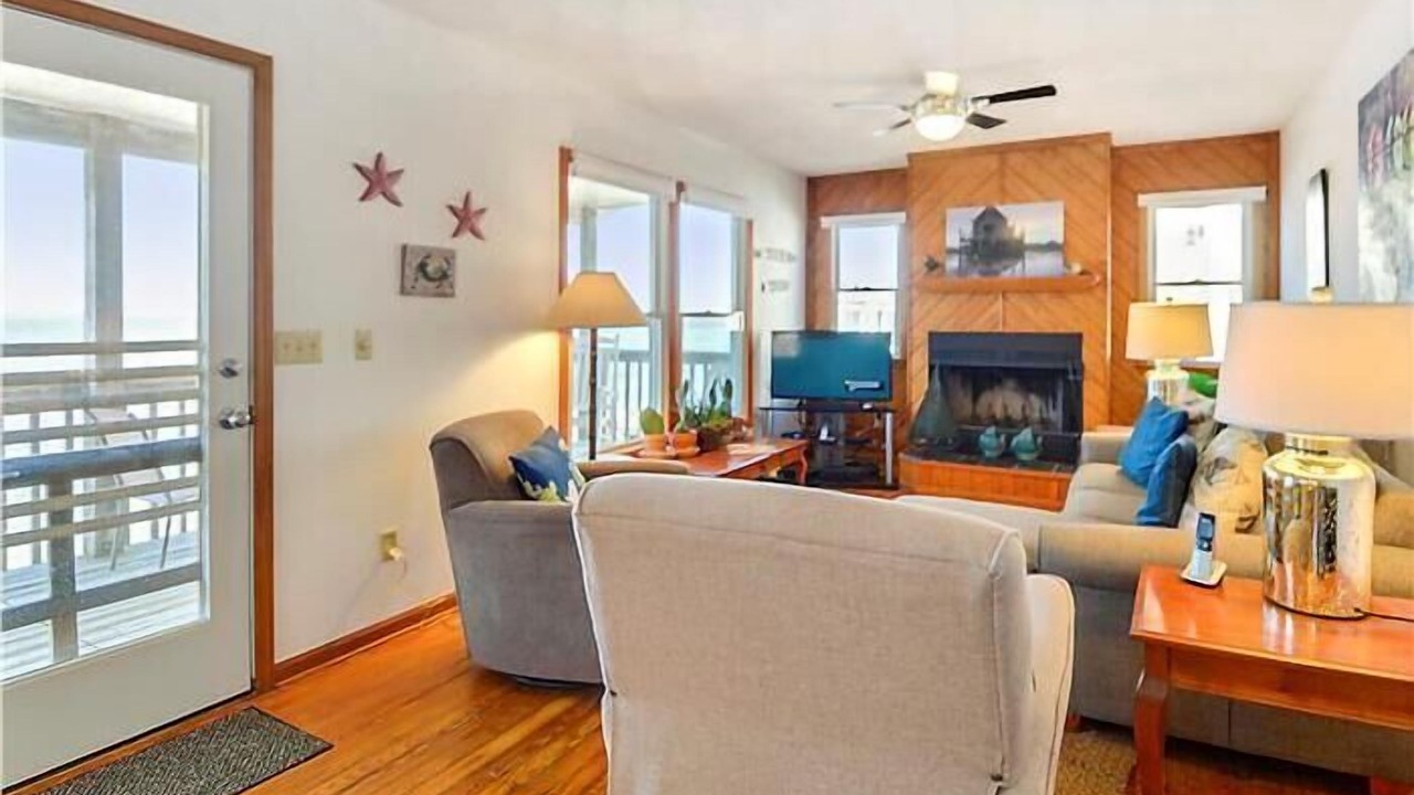 Photo of Livingroom in Nags Head