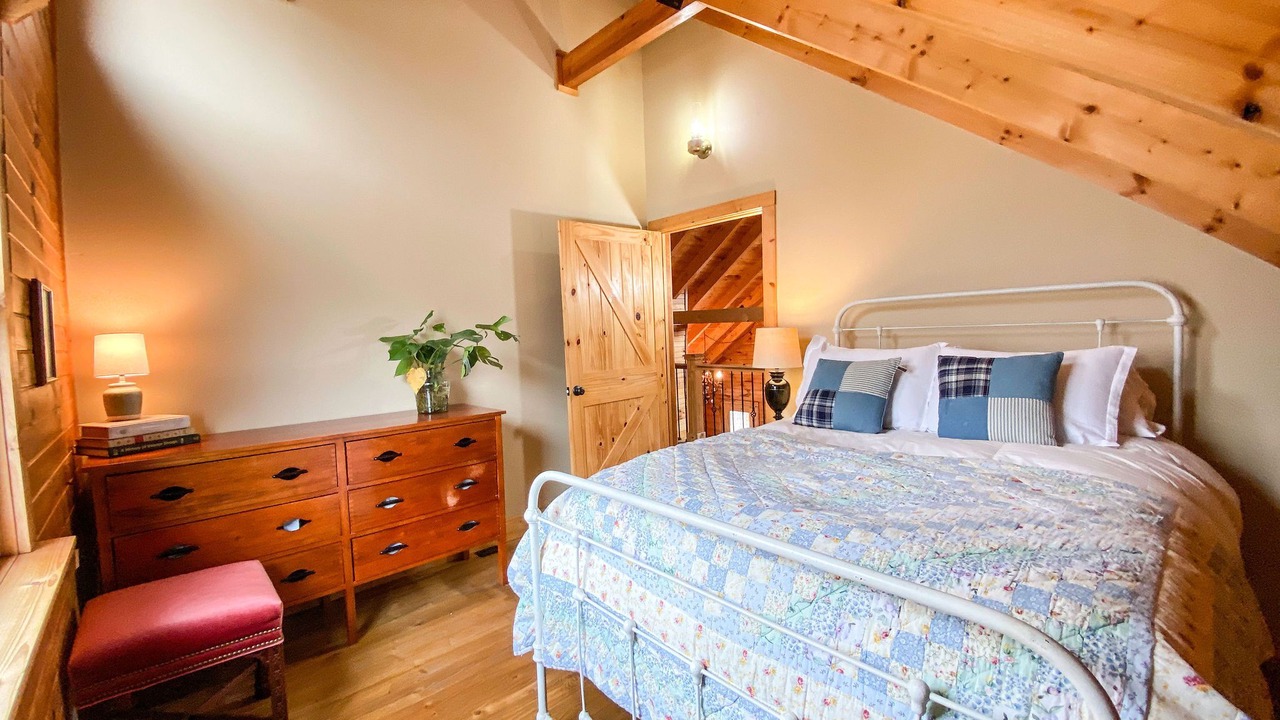 Photo of Bedroom in Dowelltown