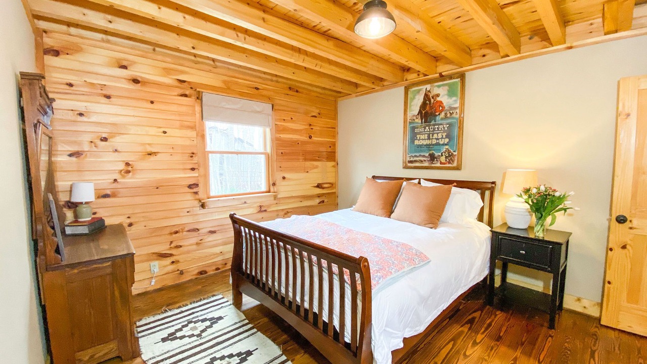 Photo of Bedroom in Dowelltown