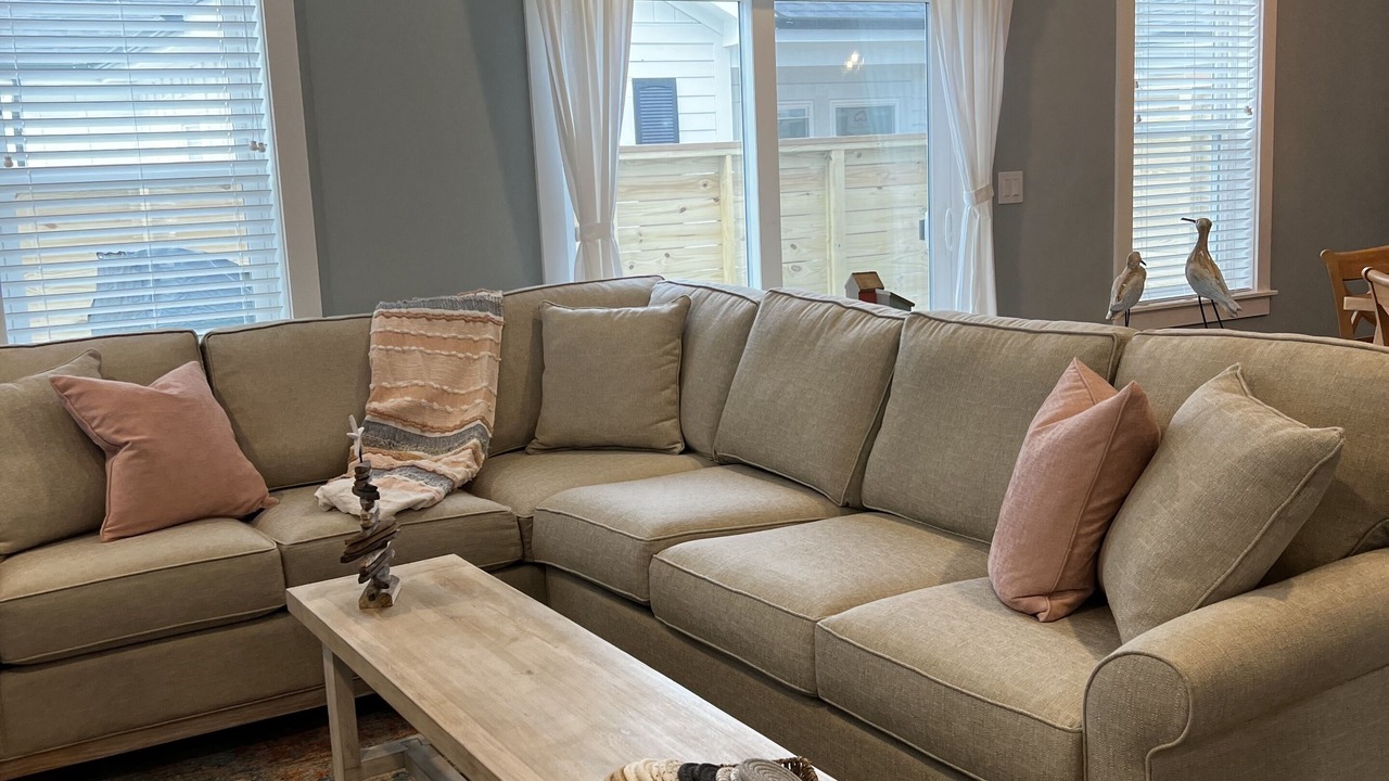 Photo of Livingroom in Whalehead Beach