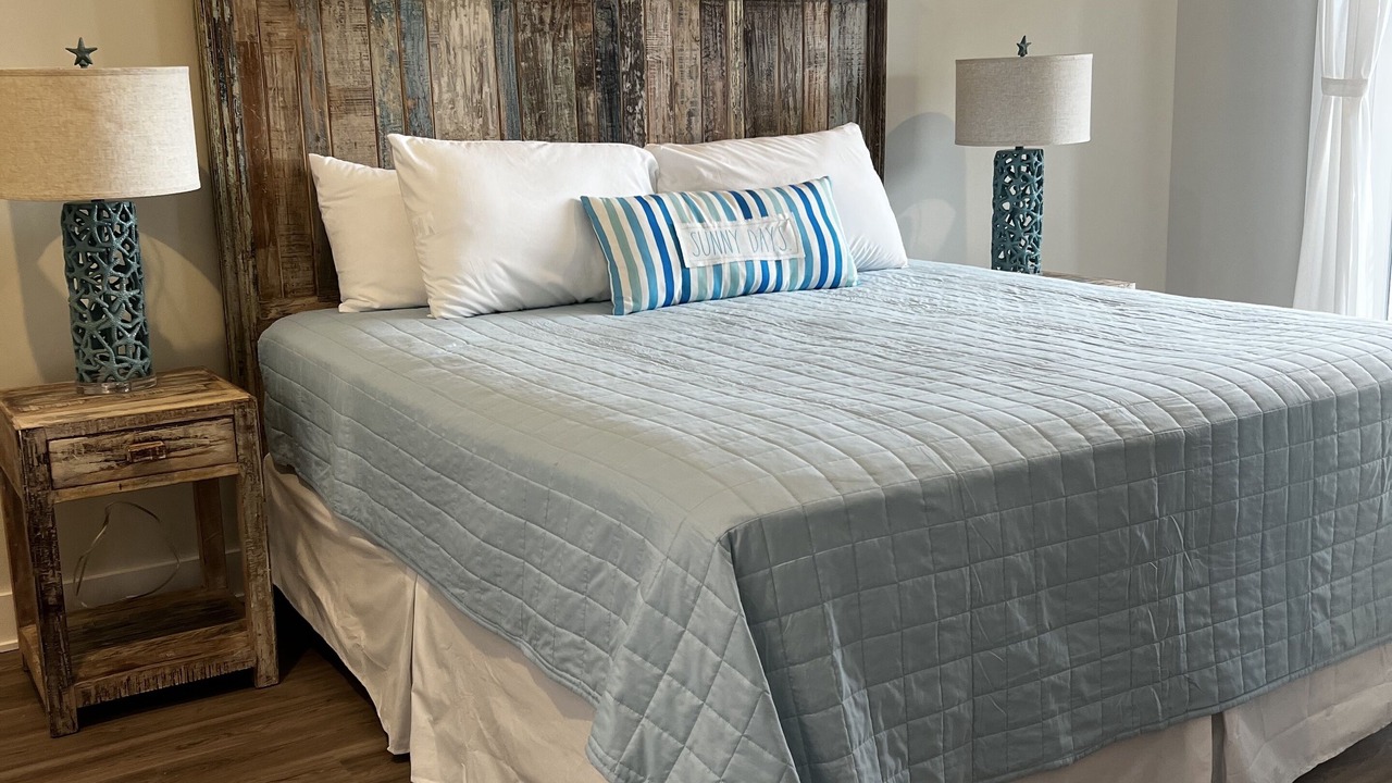 Photo of Bedroom in Whalehead Beach