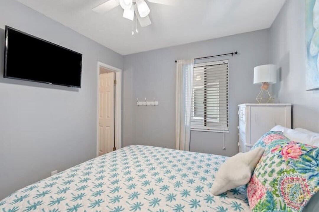 Photo of Bedroom in Carolina Shores