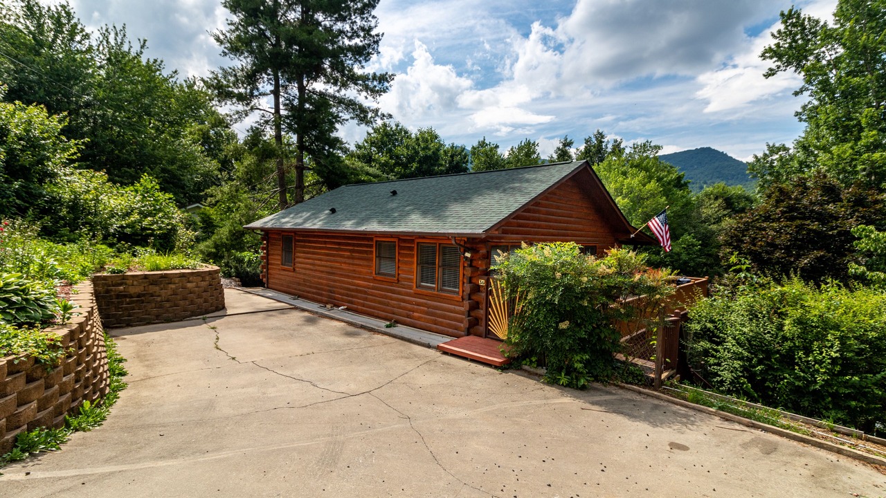 Photo of Outdoor in Waynesville