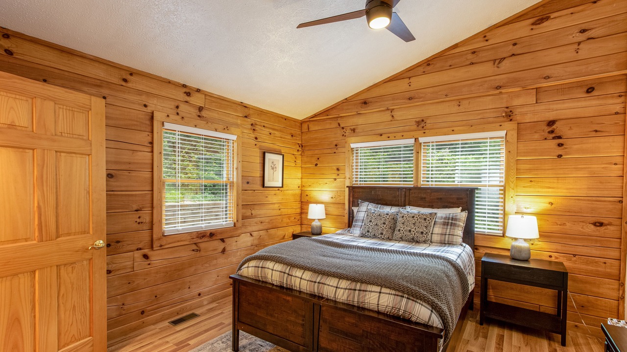 Photo of Bedroom in Waynesville