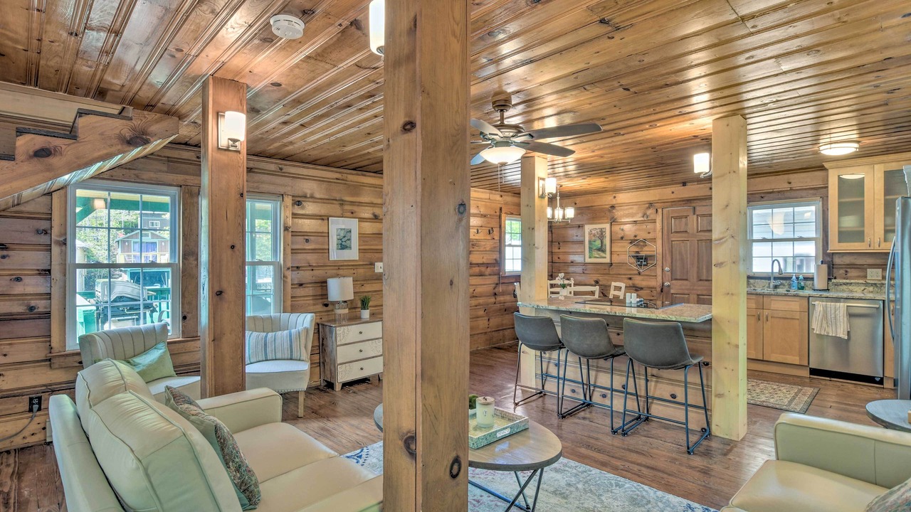 Photo of Livingroom in Lynn