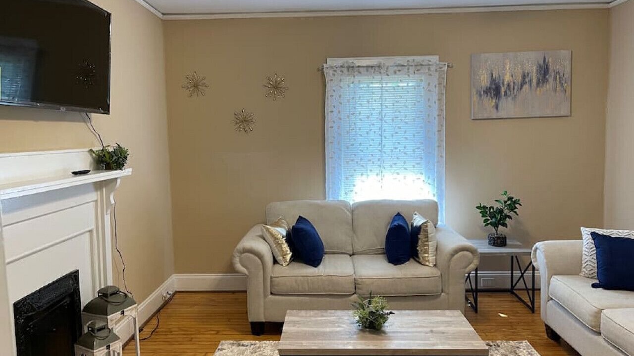 Photo of Livingroom in Concord