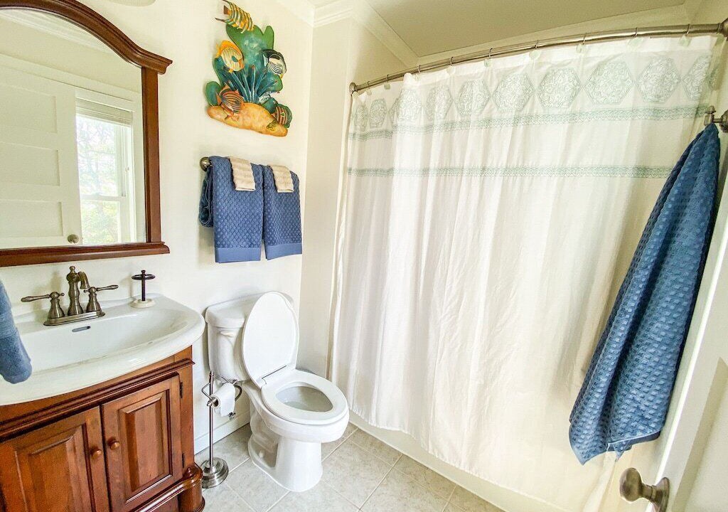 Photo of Bathroom in Harkers Island