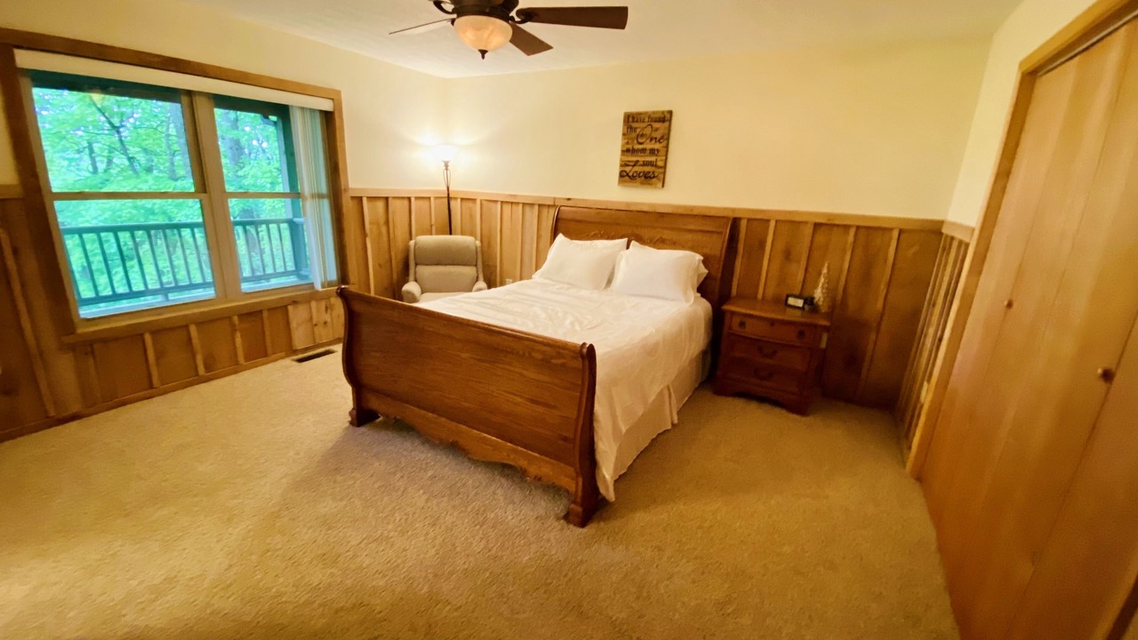 Photo of Bedroom in Burnsville