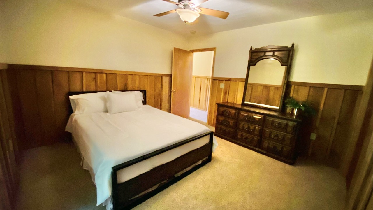 Photo of Bedroom in Burnsville