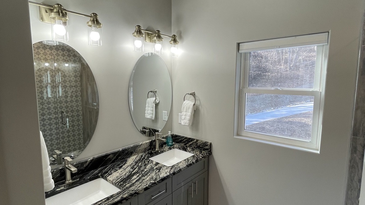 Photo of Bathroom in Candler